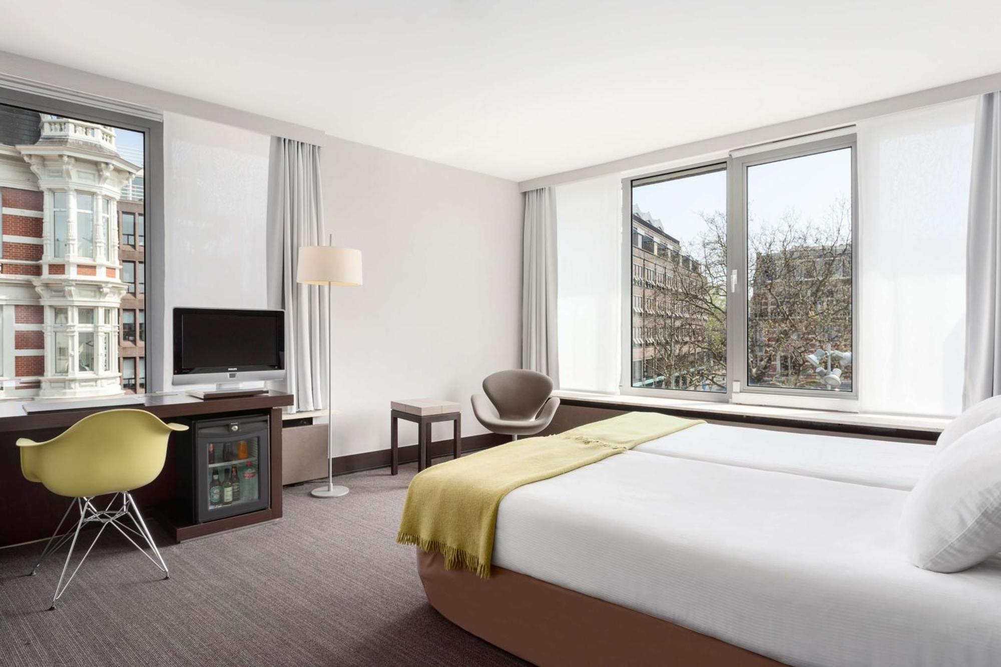 Отель Nh Amsterdam Caransa Экстерьер фото